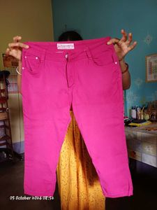 Bright Pink Cropped Jeans