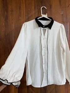 Chic White &amp; Black Collared Blouse