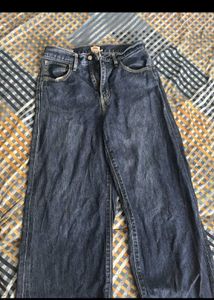 Levi's blue straight fit denim