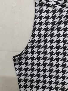 H&amp;M Houndstooth Print Top