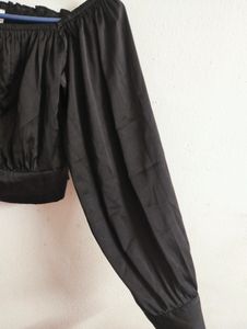 Balloon Sleeve Black Crop Top