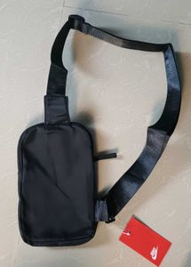 🇺🇸 Nike Crossbody Bag