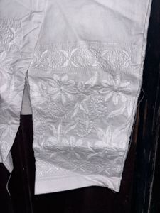 White Embroidered Chikankari stretchable Leggings