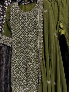 ( Price Drop!!)Pakistani Sharara Suit✨💗