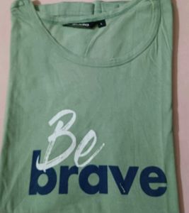 Women's "Be Brave" Graphic T-Shirt