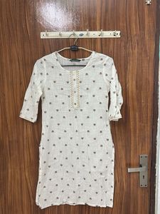 White Kurta with Leaf Print