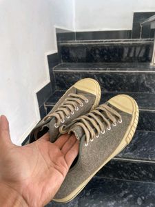 Casual Sneakers Never Used