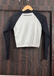 Trendy Cropped Long Sleeve Top
