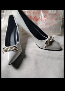 SHUZ TOUCH Pointed Toe Embellished Slim Pumps