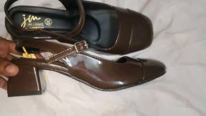 Stylish brown block- heels👠✨