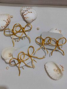 Bow Earings