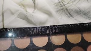 Swiss beauty eyeshadow palette