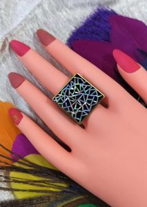 Square Geometric Ring