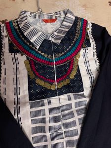 Beautiful unique looking W kurta like new