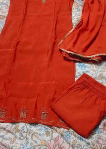 hand Embroidered  Kurta Set..fix price