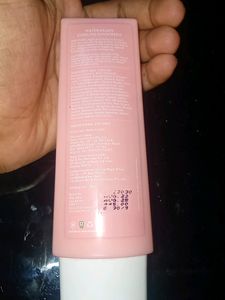 Dot and key cooling sunscreen