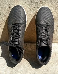 Kipsta Black Football Cleats
