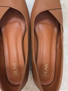 Blak Brown Leather Flats