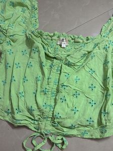 Cute Green Embroidered Puff Sleeve Top