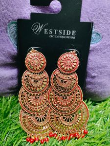 Red Circle Four Floor Earings