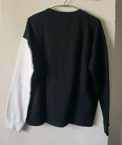 Black &amp; White Colorblocked Sweatshirt ❤️