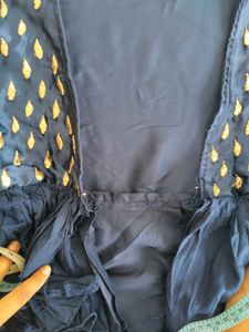 designer nevy blue Western gaun