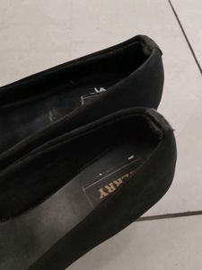 Classic Black Heels | By Berry