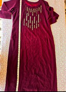 Maroon Kurta with Sequins Embellishment