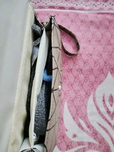 22.Stylish Geometric Crossbody Bag