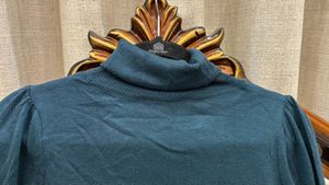 Elegant Green Turtleneck Sweater