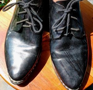 Unisex Pointy Toe Block Patent Leather Derby Shoes