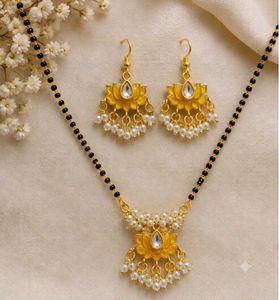 Elegant Green Lotus Mangalsutra Set