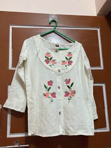 Cream Kurta with Floral Embroidery