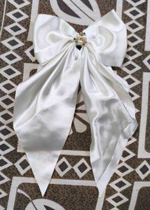 Elegant White Bow Hair Clip
