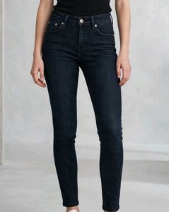 Dark Wash Skinny Jeans