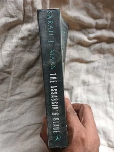 The Assassin's Blade by Sarah J. Maas