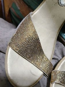 Sparkly Gold Wedge Sandals heels 👠👠👠