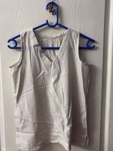 Sleeveless Linen V-Neck Top