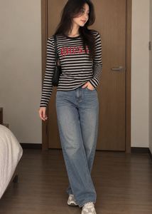 Chic fitted striped top