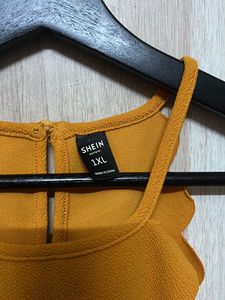 Very Cute Mustard Top