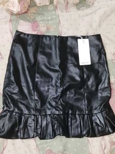 Chic Faux Leather Ruffle Skirt
