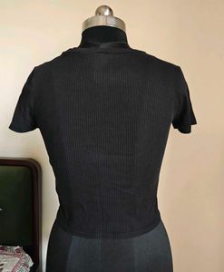Black Ribbed Cropped Top
