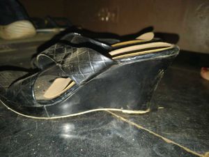 Korean Stappy Black Wedges