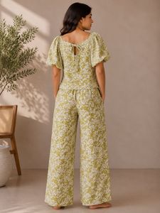 Chic Floral Puff Sleeve Top with pants