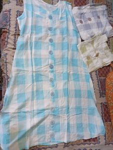 Blue &amp; White Sleeveless Kurta(size-XL)