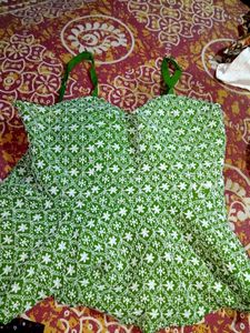 Green Embroidered Cotton sleeveless top🥰