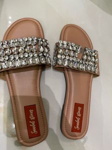 I am selling party wear slippers