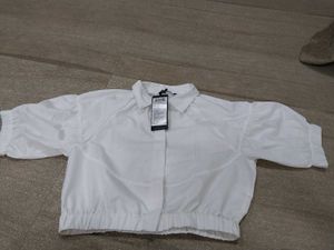 White Puff Sleeve Cropped Shirt