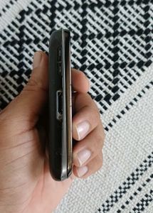 samsung and realme handset