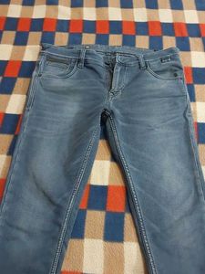 jeans with sweatshirt